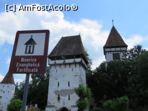 [P12] Ne apropiem de biserica fortificată din Agnita.  » foto by tata123 🔱
 - 
<span class="allrVoted glyphicon glyphicon-heart hidden" id="av1152984"></span>
<a class="m-l-10 hidden" id="sv1152984" onclick="voting_Foto_DelVot(,1152984,21648)" role="button">șterge vot <span class="glyphicon glyphicon-remove"></span></a>
<a id="v91152984" class=" c-red"  onclick="voting_Foto_SetVot(1152984)" role="button"><span class="glyphicon glyphicon-heart-empty"></span> <b>LIKE</b> = Votează poza</a> <img class="hidden"  id="f1152984W9" src="/imagini/loader.gif" border="0" /><span class="AjErrMes hidden" id="e1152984ErM"></span>
