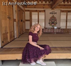 [P41] Bucataria a fost construita din nou in 2023, pe baza descrierilor istorice, verificate prin excavarea sitului efectuata in 2019. Finisajele de lemn inca miroseau a lemn proaspat proaspat, in timp ce ne plimbam prin complex. » foto by geani anto
 - 
<span class="allrVoted glyphicon glyphicon-heart hidden" id="av1518140"></span>
<a class="m-l-10 hidden" id="sv1518140" onclick="voting_Foto_DelVot(,1518140,21685)" role="button">șterge vot <span class="glyphicon glyphicon-remove"></span></a>
<a id="v91518140" class=" c-red"  onclick="voting_Foto_SetVot(1518140)" role="button"><span class="glyphicon glyphicon-heart-empty"></span> <b>LIKE</b> = Votează poza</a> <img class="hidden"  id="f1518140W9" src="/imagini/loader.gif" border="0" /><span class="AjErrMes hidden" id="e1518140ErM"></span>