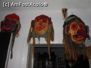 [P27] Târpești - Muzeul de Artă Populară “Nicolae Popa”. În Casa cu măști. » foto by iulianic
 - 
<span class="allrVoted glyphicon glyphicon-heart hidden" id="av1190814"></span>
<a class="m-l-10 hidden" id="sv1190814" onclick="voting_Foto_DelVot(,1190814,21724)" role="button">șterge vot <span class="glyphicon glyphicon-remove"></span></a>
<a id="v91190814" class=" c-red"  onclick="voting_Foto_SetVot(1190814)" role="button"><span class="glyphicon glyphicon-heart-empty"></span> <b>LIKE</b> = Votează poza</a> <img class="hidden"  id="f1190814W9" src="/imagini/loader.gif" border="0" /><span class="AjErrMes hidden" id="e1190814ErM"></span>