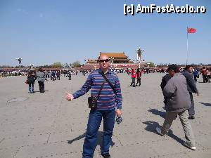 [P09] Piata Tiananmen / M-am bagat si eu in seama, in acest spatiu vast, in care incape si un milion de oameni!  » foto by Marian Preda
 - 
<span class="allrVoted glyphicon glyphicon-heart hidden" id="av382770"></span>
<a class="m-l-10 hidden" id="sv382770" onclick="voting_Foto_DelVot(,382770,21752)" role="button">șterge vot <span class="glyphicon glyphicon-remove"></span></a>
<a id="v9382770" class=" c-red"  onclick="voting_Foto_SetVot(382770)" role="button"><span class="glyphicon glyphicon-heart-empty"></span> <b>LIKE</b> = Votează poza</a> <img class="hidden"  id="f382770W9" src="/imagini/loader.gif" border="0" /><span class="AjErrMes hidden" id="e382770ErM"></span>