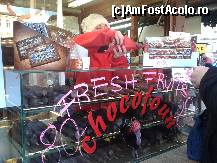 [P19] Praga - Piata de Craciun - Fructe in Ciocolata » foto by Pragheza_Gotica
 - 
<span class="allrVoted glyphicon glyphicon-heart hidden" id="av485586"></span>
<a class="m-l-10 hidden" id="sv485586" onclick="voting_Foto_DelVot(,485586,21775)" role="button">șterge vot <span class="glyphicon glyphicon-remove"></span></a>
<a id="v9485586" class=" c-red"  onclick="voting_Foto_SetVot(485586)" role="button"><span class="glyphicon glyphicon-heart-empty"></span> <b>LIKE</b> = Votează poza</a> <img class="hidden"  id="f485586W9" src="/imagini/loader.gif" border="0" /><span class="AjErrMes hidden" id="e485586ErM"></span>