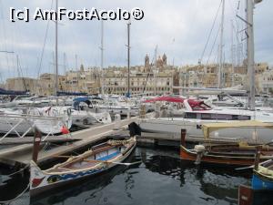 [P04] Un luzzu pierdut printre iahturile din Marele Port » foto by Radu Tudoran
 - 
<span class="allrVoted glyphicon glyphicon-heart hidden" id="av819597"></span>
<a class="m-l-10 hidden" id="sv819597" onclick="voting_Foto_DelVot(,819597,21814)" role="button">șterge vot <span class="glyphicon glyphicon-remove"></span></a>
<a id="v9819597" class=" c-red"  onclick="voting_Foto_SetVot(819597)" role="button"><span class="glyphicon glyphicon-heart-empty"></span> <b>LIKE</b> = Votează poza</a> <img class="hidden"  id="f819597W9" src="/imagini/loader.gif" border="0" /><span class="AjErrMes hidden" id="e819597ErM"></span>