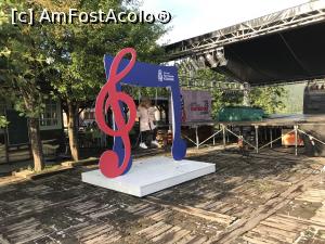 [P14] Leagănul Festivalului » foto by krisstinna
 - 
<span class="allrVoted glyphicon glyphicon-heart hidden" id="av1119419"></span>
<a class="m-l-10 hidden" id="sv1119419" onclick="voting_Foto_DelVot(,1119419,21860)" role="button">șterge vot <span class="glyphicon glyphicon-remove"></span></a>
<a id="v91119419" class=" c-red"  onclick="voting_Foto_SetVot(1119419)" role="button"><span class="glyphicon glyphicon-heart-empty"></span> <b>LIKE</b> = Votează poza</a> <img class="hidden"  id="f1119419W9" src="/imagini/loader.gif" border="0" /><span class="AjErrMes hidden" id="e1119419ErM"></span>