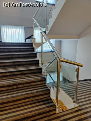 [P26] Ibis Styles Bucharest Airport; scările » foto by crismis
 - 
<span class="allrVoted glyphicon glyphicon-heart hidden" id="av1493568"></span>
<a class="m-l-10 hidden" id="sv1493568" onclick="voting_Foto_DelVot(,1493568,21873)" role="button">șterge vot <span class="glyphicon glyphicon-remove"></span></a>
<a id="v91493568" class=" c-red"  onclick="voting_Foto_SetVot(1493568)" role="button"><span class="glyphicon glyphicon-heart-empty"></span> <b>LIKE</b> = Votează poza</a> <img class="hidden"  id="f1493568W9" src="/imagini/loader.gif" border="0" /><span class="AjErrMes hidden" id="e1493568ErM"></span>
