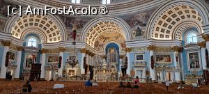 [P44] Rotunda din Mosta, în față altarul principal, în stânga Capela Fecioarei Rozariului, în dreapta Capela Crucifixului » foto by irinad
 - 
<span class="allrVoted glyphicon glyphicon-heart hidden" id="av1513996"></span>
<a class="m-l-10 hidden" id="sv1513996" onclick="voting_Foto_DelVot(,1513996,21895)" role="button">șterge vot <span class="glyphicon glyphicon-remove"></span></a>
<a id="v91513996" class=" c-red"  onclick="voting_Foto_SetVot(1513996)" role="button"><span class="glyphicon glyphicon-heart-empty"></span> <b>LIKE</b> = Votează poza</a> <img class="hidden"  id="f1513996W9" src="/imagini/loader.gif" border="0" /><span class="AjErrMes hidden" id="e1513996ErM"></span>