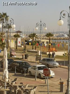 [P03] Vedere laterală spre faleză și port » foto by IoDan
 - 
<span class="allrVoted glyphicon glyphicon-heart hidden" id="av1167034"></span>
<a class="m-l-10 hidden" id="sv1167034" onclick="voting_Foto_DelVot(,1167034,21909)" role="button">șterge vot <span class="glyphicon glyphicon-remove"></span></a>
<a id="v91167034" class=" c-red"  onclick="voting_Foto_SetVot(1167034)" role="button"><span class="glyphicon glyphicon-heart-empty"></span> <b>LIKE</b> = Votează poza</a> <img class="hidden"  id="f1167034W9" src="/imagini/loader.gif" border="0" /><span class="AjErrMes hidden" id="e1167034ErM"></span>