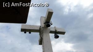 [P15] Detaliu cu partea superioară a crucii astrale (element al geometriei sacre) situată în partea dreaptă a bisericii, la intrare. Posibil să folosească și drept clopotniță.  » foto by Lucien
 - 
<span class="allrVoted glyphicon glyphicon-heart hidden" id="av855498"></span>
<a class="m-l-10 hidden" id="sv855498" onclick="voting_Foto_DelVot(,855498,21912)" role="button">șterge vot <span class="glyphicon glyphicon-remove"></span></a>
<a id="v9855498" class=" c-red"  onclick="voting_Foto_SetVot(855498)" role="button"><span class="glyphicon glyphicon-heart-empty"></span> <b>LIKE</b> = Votează poza</a> <img class="hidden"  id="f855498W9" src="/imagini/loader.gif" border="0" /><span class="AjErrMes hidden" id="e855498ErM"></span>