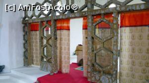 [P21] Detaliu cu catapeteasma (iconostasul) care separă naosul de altar » foto by Lucien
 - 
<span class="allrVoted glyphicon glyphicon-heart hidden" id="av855504"></span>
<a class="m-l-10 hidden" id="sv855504" onclick="voting_Foto_DelVot(,855504,21912)" role="button">șterge vot <span class="glyphicon glyphicon-remove"></span></a>
<a id="v9855504" class=" c-red"  onclick="voting_Foto_SetVot(855504)" role="button"><span class="glyphicon glyphicon-heart-empty"></span> <b>LIKE</b> = Votează poza</a> <img class="hidden"  id="f855504W9" src="/imagini/loader.gif" border="0" /><span class="AjErrMes hidden" id="e855504ErM"></span>
