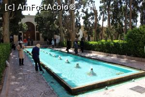 [P38] Kashan, Fin Garden, Piscina lungă cu 12 țâșnitori de apă din fața lui Shahneshin » foto by mprofeanu
 - 
<span class="allrVoted glyphicon glyphicon-heart hidden" id="av863074"></span>
<a class="m-l-10 hidden" id="sv863074" onclick="voting_Foto_DelVot(,863074,21942)" role="button">șterge vot <span class="glyphicon glyphicon-remove"></span></a>
<a id="v9863074" class=" c-red"  onclick="voting_Foto_SetVot(863074)" role="button"><span class="glyphicon glyphicon-heart-empty"></span> <b>LIKE</b> = Votează poza</a> <img class="hidden"  id="f863074W9" src="/imagini/loader.gif" border="0" /><span class="AjErrMes hidden" id="e863074ErM"></span>