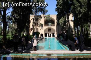 [P39] Kashan, Fin Garden, Piscina lungă și Pavilionul Safavid văzute dinspre Shahneshin » foto by mprofeanu
 - 
<span class="allrVoted glyphicon glyphicon-heart hidden" id="av863075"></span>
<a class="m-l-10 hidden" id="sv863075" onclick="voting_Foto_DelVot(,863075,21942)" role="button">șterge vot <span class="glyphicon glyphicon-remove"></span></a>
<a id="v9863075" class=" c-red"  onclick="voting_Foto_SetVot(863075)" role="button"><span class="glyphicon glyphicon-heart-empty"></span> <b>LIKE</b> = Votează poza</a> <img class="hidden"  id="f863075W9" src="/imagini/loader.gif" border="0" /><span class="AjErrMes hidden" id="e863075ErM"></span>