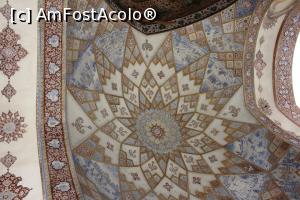 [P42] Kashan, Fin Garden, Pavilionul Qajar, interior » foto by mprofeanu
 - 
<span class="allrVoted glyphicon glyphicon-heart hidden" id="av863078"></span>
<a class="m-l-10 hidden" id="sv863078" onclick="voting_Foto_DelVot(,863078,21942)" role="button">șterge vot <span class="glyphicon glyphicon-remove"></span></a>
<a id="v9863078" class=" c-red"  onclick="voting_Foto_SetVot(863078)" role="button"><span class="glyphicon glyphicon-heart-empty"></span> <b>LIKE</b> = Votează poza</a> <img class="hidden"  id="f863078W9" src="/imagini/loader.gif" border="0" /><span class="AjErrMes hidden" id="e863078ErM"></span>