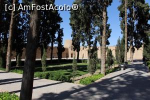 [P49] Kashan, Fin Garden, Zidul împrejmuitor » foto by mprofeanu
 - 
<span class="allrVoted glyphicon glyphicon-heart hidden" id="av863085"></span>
<a class="m-l-10 hidden" id="sv863085" onclick="voting_Foto_DelVot(,863085,21942)" role="button">șterge vot <span class="glyphicon glyphicon-remove"></span></a>
<a id="v9863085" class=" c-red"  onclick="voting_Foto_SetVot(863085)" role="button"><span class="glyphicon glyphicon-heart-empty"></span> <b>LIKE</b> = Votează poza</a> <img class="hidden"  id="f863085W9" src="/imagini/loader.gif" border="0" /><span class="AjErrMes hidden" id="e863085ErM"></span>