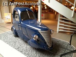 [P02] DAF Mobile Raincoat (Mantaua de ploaie mobila) Nu se stie precis cand a fost construit acest vehicul, undeva pe la 1943. Pretul a fost de 550 guldeni (azi cam 250 euro)  » foto by Radu Tudoran
 - 
<span class="allrVoted glyphicon glyphicon-heart hidden" id="av859292"></span>
<a class="m-l-10 hidden" id="sv859292" onclick="voting_Foto_DelVot(,859292,21974)" role="button">șterge vot <span class="glyphicon glyphicon-remove"></span></a>
<a id="v9859292" class=" c-red"  onclick="voting_Foto_SetVot(859292)" role="button"><span class="glyphicon glyphicon-heart-empty"></span> <b>LIKE</b> = Votează poza</a> <img class="hidden"  id="f859292W9" src="/imagini/loader.gif" border="0" /><span class="AjErrMes hidden" id="e859292ErM"></span>