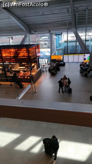 [P18] Aeroportul Eindhoven » foto by adso
 - 
<span class="allrVoted glyphicon glyphicon-heart hidden" id="av1258863"></span>
<a class="m-l-10 hidden" id="sv1258863" onclick="voting_Foto_DelVot(,1258863,21974)" role="button">șterge vot <span class="glyphicon glyphicon-remove"></span></a>
<a id="v91258863" class=" c-red"  onclick="voting_Foto_SetVot(1258863)" role="button"><span class="glyphicon glyphicon-heart-empty"></span> <b>LIKE</b> = Votează poza</a> <img class="hidden"  id="f1258863W9" src="/imagini/loader.gif" border="0" /><span class="AjErrMes hidden" id="e1258863ErM"></span>