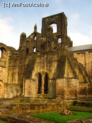 [P37] Kirkstal Abbey » foto by Radu Tudoran
 - 
<span class="allrVoted glyphicon glyphicon-heart hidden" id="av865096"></span>
<a class="m-l-10 hidden" id="sv865096" onclick="voting_Foto_DelVot(,865096,22074)" role="button">șterge vot <span class="glyphicon glyphicon-remove"></span></a>
<a id="v9865096" class=" c-red"  onclick="voting_Foto_SetVot(865096)" role="button"><span class="glyphicon glyphicon-heart-empty"></span> <b>LIKE</b> = Votează poza</a> <img class="hidden"  id="f865096W9" src="/imagini/loader.gif" border="0" /><span class="AjErrMes hidden" id="e865096ErM"></span>