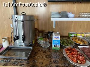 [P44] Hal Tur Hotel Pamukkale - la micul dejun » foto by nicole33
 - 
<span class="allrVoted glyphicon glyphicon-heart hidden" id="av1425162"></span>
<a class="m-l-10 hidden" id="sv1425162" onclick="voting_Foto_DelVot(,1425162,22086)" role="button">șterge vot <span class="glyphicon glyphicon-remove"></span></a>
<a id="v91425162" class=" c-red"  onclick="voting_Foto_SetVot(1425162)" role="button"><span class="glyphicon glyphicon-heart-empty"></span> <b>LIKE</b> = Votează poza</a> <img class="hidden"  id="f1425162W9" src="/imagini/loader.gif" border="0" /><span class="AjErrMes hidden" id="e1425162ErM"></span>