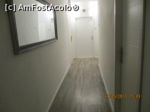 [P05] Culoarul comun in apartament.  » foto by elviramvio
 - 
<span class="allrVoted glyphicon glyphicon-heart hidden" id="av866372"></span>
<a class="m-l-10 hidden" id="sv866372" onclick="voting_Foto_DelVot(,866372,22092)" role="button">șterge vot <span class="glyphicon glyphicon-remove"></span></a>
<a id="v9866372" class=" c-red"  onclick="voting_Foto_SetVot(866372)" role="button"><span class="glyphicon glyphicon-heart-empty"></span> <b>LIKE</b> = Votează poza</a> <img class="hidden"  id="f866372W9" src="/imagini/loader.gif" border="0" /><span class="AjErrMes hidden" id="e866372ErM"></span>