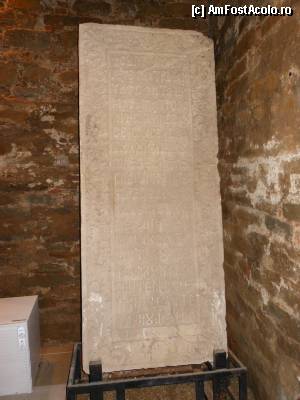[P36] Targoviste, Curtea Domneasca - Lapidarium, piatra funerara.  » foto by iulianic
 - 
<span class="allrVoted glyphicon glyphicon-heart hidden" id="av363299"></span>
<a class="m-l-10 hidden" id="sv363299" onclick="voting_Foto_DelVot(,363299,22157)" role="button">șterge vot <span class="glyphicon glyphicon-remove"></span></a>
<a id="v9363299" class=" c-red"  onclick="voting_Foto_SetVot(363299)" role="button"><span class="glyphicon glyphicon-heart-empty"></span> <b>LIKE</b> = Votează poza</a> <img class="hidden"  id="f363299W9" src="/imagini/loader.gif" border="0" /><span class="AjErrMes hidden" id="e363299ErM"></span>