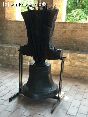 [P26] Clopot la Biserica Mare Domneasca » foto by Dan&Ema
 - 
<span class="allrVoted glyphicon glyphicon-heart hidden" id="av870113"></span>
<a class="m-l-10 hidden" id="sv870113" onclick="voting_Foto_DelVot(,870113,22157)" role="button">șterge vot <span class="glyphicon glyphicon-remove"></span></a>
<a id="v9870113" class=" c-red"  onclick="voting_Foto_SetVot(870113)" role="button"><span class="glyphicon glyphicon-heart-empty"></span> <b>LIKE</b> = Votează poza</a> <img class="hidden"  id="f870113W9" src="/imagini/loader.gif" border="0" /><span class="AjErrMes hidden" id="e870113ErM"></span>