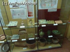 [P14] Cahle și vase ceramice din epoca modernă.  » foto by tata123 🔱
 - 
<span class="allrVoted glyphicon glyphicon-heart hidden" id="av1052680"></span>
<a class="m-l-10 hidden" id="sv1052680" onclick="voting_Foto_DelVot(,1052680,22157)" role="button">șterge vot <span class="glyphicon glyphicon-remove"></span></a>
<a id="v91052680" class=" c-red"  onclick="voting_Foto_SetVot(1052680)" role="button"><span class="glyphicon glyphicon-heart-empty"></span> <b>LIKE</b> = Votează poza</a> <img class="hidden"  id="f1052680W9" src="/imagini/loader.gif" border="0" /><span class="AjErrMes hidden" id="e1052680ErM"></span>