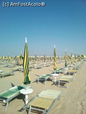 [P05] Rimini » foto by ManuelaManu
 - 
<span class="allrVoted glyphicon glyphicon-heart hidden" id="av878862"></span>
<a class="m-l-10 hidden" id="sv878862" onclick="voting_Foto_DelVot(,878862,22243)" role="button">șterge vot <span class="glyphicon glyphicon-remove"></span></a>
<a id="v9878862" class=" c-red"  onclick="voting_Foto_SetVot(878862)" role="button"><span class="glyphicon glyphicon-heart-empty"></span> <b>LIKE</b> = Votează poza</a> <img class="hidden"  id="f878862W9" src="/imagini/loader.gif" border="0" /><span class="AjErrMes hidden" id="e878862ErM"></span>