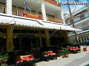 [P06] Restaurantul Dionisos - erau mese pe partea stanga si pe partea dreapta - pe alee circulau turistii. Asa se intampla la multe alte restaurante, un concept interesant de altfel.  » foto by Dabator
 - 
<span class="allrVoted glyphicon glyphicon-heart hidden" id="av350932"></span>
<a class="m-l-10 hidden" id="sv350932" onclick="voting_Foto_DelVot(,350932,22307)" role="button">șterge vot <span class="glyphicon glyphicon-remove"></span></a>
<a id="v9350932" class=" c-red"  onclick="voting_Foto_SetVot(350932)" role="button"><span class="glyphicon glyphicon-heart-empty"></span> <b>LIKE</b> = Votează poza</a> <img class="hidden"  id="f350932W9" src="/imagini/loader.gif" border="0" /><span class="AjErrMes hidden" id="e350932ErM"></span>
