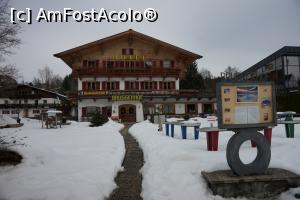 [P03] Intrarea principală.  » foto by Utube
 - 
<span class="allrVoted glyphicon glyphicon-heart hidden" id="av881320"></span>
<a class="m-l-10 hidden" id="sv881320" onclick="voting_Foto_DelVot(,881320,22346)" role="button">șterge vot <span class="glyphicon glyphicon-remove"></span></a>
<a id="v9881320" class=" c-red"  onclick="voting_Foto_SetVot(881320)" role="button"><span class="glyphicon glyphicon-heart-empty"></span> <b>LIKE</b> = Votează poza</a> <img class="hidden"  id="f881320W9" src="/imagini/loader.gif" border="0" /><span class="AjErrMes hidden" id="e881320ErM"></span>