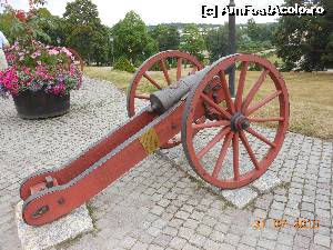 [P26] Uppsala - Flori şi tunuri la castel.  » foto by iulianic
 - 
<span class="allrVoted glyphicon glyphicon-heart hidden" id="av581407"></span>
<a class="m-l-10 hidden" id="sv581407" onclick="voting_Foto_DelVot(,581407,22348)" role="button">șterge vot <span class="glyphicon glyphicon-remove"></span></a>
<a id="v9581407" class=" c-red"  onclick="voting_Foto_SetVot(581407)" role="button"><span class="glyphicon glyphicon-heart-empty"></span> <b>LIKE</b> = Votează poza</a> <img class="hidden"  id="f581407W9" src="/imagini/loader.gif" border="0" /><span class="AjErrMes hidden" id="e581407ErM"></span>