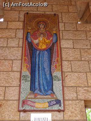 [P11] Nazaret: icoana românească de pe zidul ce înconjoară dinspre vest și sud Biserica romano-catolică ”Buna Vestire ” » foto by mariana.olaru
 - 
<span class="allrVoted glyphicon glyphicon-heart hidden" id="av886231"></span>
<a class="m-l-10 hidden" id="sv886231" onclick="voting_Foto_DelVot(,886231,22420)" role="button">șterge vot <span class="glyphicon glyphicon-remove"></span></a>
<a id="v9886231" class=" c-red"  onclick="voting_Foto_SetVot(886231)" role="button"><span class="glyphicon glyphicon-heart-empty"></span> <b>LIKE</b> = Votează poza</a> <img class="hidden"  id="f886231W9" src="/imagini/loader.gif" border="0" /><span class="AjErrMes hidden" id="e886231ErM"></span>