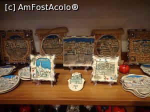 [P05] Nazaret: din oferta comercială a pieței centrale » foto by mariana.olaru
 - 
<span class="allrVoted glyphicon glyphicon-heart hidden" id="av886225"></span>
<a class="m-l-10 hidden" id="sv886225" onclick="voting_Foto_DelVot(,886225,22420)" role="button">șterge vot <span class="glyphicon glyphicon-remove"></span></a>
<a id="v9886225" class=" c-red"  onclick="voting_Foto_SetVot(886225)" role="button"><span class="glyphicon glyphicon-heart-empty"></span> <b>LIKE</b> = Votează poza</a> <img class="hidden"  id="f886225W9" src="/imagini/loader.gif" border="0" /><span class="AjErrMes hidden" id="e886225ErM"></span>