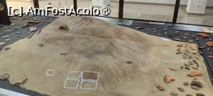 [P16] Măgura Gumelnița - reconstituire, vitrina centrală. » foto by tata123 🔱
 - 
<span class="allrVoted glyphicon glyphicon-heart hidden" id="av1525612"></span>
<a class="m-l-10 hidden" id="sv1525612" onclick="voting_Foto_DelVot(,1525612,22428)" role="button">șterge vot <span class="glyphicon glyphicon-remove"></span></a>
<a id="v91525612" class=" c-red"  onclick="voting_Foto_SetVot(1525612)" role="button"><span class="glyphicon glyphicon-heart-empty"></span> <b>LIKE</b> = Votează poza</a> <img class="hidden"  id="f1525612W9" src="/imagini/loader.gif" border="0" /><span class="AjErrMes hidden" id="e1525612ErM"></span>