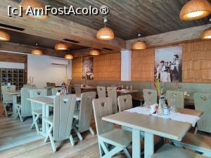 [P01] Restaurant Mama Leti; interior » foto by crismis
 - 
<span class="allrVoted glyphicon glyphicon-heart hidden" id="av1502647"></span>
<a class="m-l-10 hidden" id="sv1502647" onclick="voting_Foto_DelVot(,1502647,22478)" role="button">șterge vot <span class="glyphicon glyphicon-remove"></span></a>
<a id="v91502647" class=" c-red"  onclick="voting_Foto_SetVot(1502647)" role="button"><span class="glyphicon glyphicon-heart-empty"></span> <b>LIKE</b> = Votează poza</a> <img class="hidden"  id="f1502647W9" src="/imagini/loader.gif" border="0" /><span class="AjErrMes hidden" id="e1502647ErM"></span>