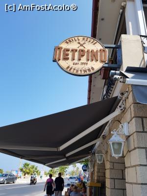 [P01] Firma restaurantului Petrino.  » foto by iulian68
 - 
<span class="allrVoted glyphicon glyphicon-heart hidden" id="av1011244"></span>
<a class="m-l-10 hidden" id="sv1011244" onclick="voting_Foto_DelVot(,1011244,22481)" role="button">șterge vot <span class="glyphicon glyphicon-remove"></span></a>
<a id="v91011244" class=" c-red"  onclick="voting_Foto_SetVot(1011244)" role="button"><span class="glyphicon glyphicon-heart-empty"></span> <b>LIKE</b> = Votează poza</a> <img class="hidden"  id="f1011244W9" src="/imagini/loader.gif" border="0" /><span class="AjErrMes hidden" id="e1011244ErM"></span>