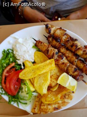 [P10] Skewered pork.  » foto by iulian68
 - 
<span class="allrVoted glyphicon glyphicon-heart hidden" id="av1011253"></span>
<a class="m-l-10 hidden" id="sv1011253" onclick="voting_Foto_DelVot(,1011253,22481)" role="button">șterge vot <span class="glyphicon glyphicon-remove"></span></a>
<a id="v91011253" class=" c-red"  onclick="voting_Foto_SetVot(1011253)" role="button"><span class="glyphicon glyphicon-heart-empty"></span> <b>LIKE</b> = Votează poza</a> <img class="hidden"  id="f1011253W9" src="/imagini/loader.gif" border="0" /><span class="AjErrMes hidden" id="e1011253ErM"></span>
