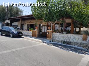 [P01] Taverna Arhaia Lappa vazuta din strada. In stanga se merge catre satul Argyroupoli.  » foto by iulian68
 - 
<span class="allrVoted glyphicon glyphicon-heart hidden" id="av1012445"></span>
<a class="m-l-10 hidden" id="sv1012445" onclick="voting_Foto_DelVot(,1012445,22481)" role="button">șterge vot <span class="glyphicon glyphicon-remove"></span></a>
<a id="v91012445" class=" c-red"  onclick="voting_Foto_SetVot(1012445)" role="button"><span class="glyphicon glyphicon-heart-empty"></span> <b>LIKE</b> = Votează poza</a> <img class="hidden"  id="f1012445W9" src="/imagini/loader.gif" border="0" /><span class="AjErrMes hidden" id="e1012445ErM"></span>