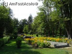 [P02] Parcul Central din Govora - imagine ce o ai sub ochi stând la mesele restaurantului „Cascade”.  » foto by tata123 🔱
 - 
<span class="allrVoted glyphicon glyphicon-heart hidden" id="av890426"></span>
<a class="m-l-10 hidden" id="sv890426" onclick="voting_Foto_DelVot(,890426,22516)" role="button">șterge vot <span class="glyphicon glyphicon-remove"></span></a>
<a id="v9890426" class=" c-red"  onclick="voting_Foto_SetVot(890426)" role="button"><span class="glyphicon glyphicon-heart-empty"></span> <b>LIKE</b> = Votează poza</a> <img class="hidden"  id="f890426W9" src="/imagini/loader.gif" border="0" /><span class="AjErrMes hidden" id="e890426ErM"></span>
