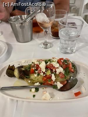 [P62] O vânătă umplută cu feta » foto by krisstinna
 - 
<span class="allrVoted glyphicon glyphicon-heart hidden" id="av1320926"></span>
<a class="m-l-10 hidden" id="sv1320926" onclick="voting_Foto_DelVot(,1320926,22632)" role="button">șterge vot <span class="glyphicon glyphicon-remove"></span></a>
<a id="v91320926" class=" c-red"  onclick="voting_Foto_SetVot(1320926)" role="button"><span class="glyphicon glyphicon-heart-empty"></span> <b>LIKE</b> = Votează poza</a> <img class="hidden"  id="f1320926W9" src="/imagini/loader.gif" border="0" /><span class="AjErrMes hidden" id="e1320926ErM"></span>