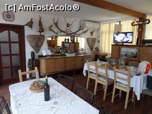 [P04] Sala restaurantului, din alt unghi.  » foto by Safta Radu
 - 
<span class="allrVoted glyphicon glyphicon-heart hidden" id="av944880"></span>
<a class="m-l-10 hidden" id="sv944880" onclick="voting_Foto_DelVot(,944880,22680)" role="button">șterge vot <span class="glyphicon glyphicon-remove"></span></a>
<a id="v9944880" class=" c-red"  onclick="voting_Foto_SetVot(944880)" role="button"><span class="glyphicon glyphicon-heart-empty"></span> <b>LIKE</b> = Votează poza</a> <img class="hidden"  id="f944880W9" src="/imagini/loader.gif" border="0" /><span class="AjErrMes hidden" id="e944880ErM"></span>
