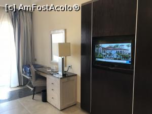 [P29] Tropitel Sahl Hasheesh - biroul şi TV-ul » foto by nicole33
 - 
<span class="allrVoted glyphicon glyphicon-heart hidden" id="av1270816"></span>
<a class="m-l-10 hidden" id="sv1270816" onclick="voting_Foto_DelVot(,1270816,22687)" role="button">șterge vot <span class="glyphicon glyphicon-remove"></span></a>
<a id="v91270816" class=" c-red"  onclick="voting_Foto_SetVot(1270816)" role="button"><span class="glyphicon glyphicon-heart-empty"></span> <b>LIKE</b> = Votează poza</a> <img class="hidden"  id="f1270816W9" src="/imagini/loader.gif" border="0" /><span class="AjErrMes hidden" id="e1270816ErM"></span>