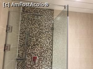 [P39] Tropitel Sahl Hasheesh - duşul » foto by nicole33
 - 
<span class="allrVoted glyphicon glyphicon-heart hidden" id="av1270826"></span>
<a class="m-l-10 hidden" id="sv1270826" onclick="voting_Foto_DelVot(,1270826,22687)" role="button">șterge vot <span class="glyphicon glyphicon-remove"></span></a>
<a id="v91270826" class=" c-red"  onclick="voting_Foto_SetVot(1270826)" role="button"><span class="glyphicon glyphicon-heart-empty"></span> <b>LIKE</b> = Votează poza</a> <img class="hidden"  id="f1270826W9" src="/imagini/loader.gif" border="0" /><span class="AjErrMes hidden" id="e1270826ErM"></span>