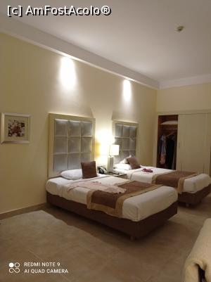 [P11] În cameră » foto by Rodel
 - 
<span class="allrVoted glyphicon glyphicon-heart hidden" id="av1280720"></span>
<a class="m-l-10 hidden" id="sv1280720" onclick="voting_Foto_DelVot(,1280720,22687)" role="button">șterge vot <span class="glyphicon glyphicon-remove"></span></a>
<a id="v91280720" class=" c-red"  onclick="voting_Foto_SetVot(1280720)" role="button"><span class="glyphicon glyphicon-heart-empty"></span> <b>LIKE</b> = Votează poza</a> <img class="hidden"  id="f1280720W9" src="/imagini/loader.gif" border="0" /><span class="AjErrMes hidden" id="e1280720ErM"></span>