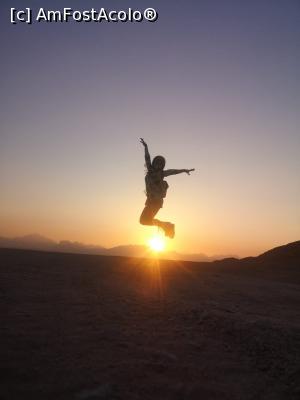 [P07] Poza la apus in desert » foto by maricim
 - 
<span class="allrVoted glyphicon glyphicon-heart hidden" id="av1220173"></span>
<a class="m-l-10 hidden" id="sv1220173" onclick="voting_Foto_DelVot(,1220173,22687)" role="button">șterge vot <span class="glyphicon glyphicon-remove"></span></a>
<a id="v91220173" class=" c-red"  onclick="voting_Foto_SetVot(1220173)" role="button"><span class="glyphicon glyphicon-heart-empty"></span> <b>LIKE</b> = Votează poza</a> <img class="hidden"  id="f1220173W9" src="/imagini/loader.gif" border="0" /><span class="AjErrMes hidden" id="e1220173ErM"></span>