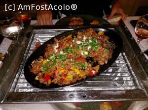 [P12] Mâncare din carne de vită flambată în fața noastră » foto by marsus
 - 
<span class="allrVoted glyphicon glyphicon-heart hidden" id="av1261525"></span>
<a class="m-l-10 hidden" id="sv1261525" onclick="voting_Foto_DelVot(,1261525,22687)" role="button">șterge vot <span class="glyphicon glyphicon-remove"></span></a>
<a id="v91261525" class=" c-red"  onclick="voting_Foto_SetVot(1261525)" role="button"><span class="glyphicon glyphicon-heart-empty"></span> <b>LIKE</b> = Votează poza</a> <img class="hidden"  id="f1261525W9" src="/imagini/loader.gif" border="0" /><span class="AjErrMes hidden" id="e1261525ErM"></span>