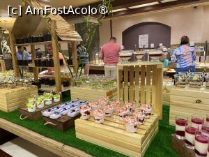 [P18] Prajituri la hotel Tropitel! » foto by ARA
 - 
<span class="allrVoted glyphicon glyphicon-heart hidden" id="av1393543"></span>
<a class="m-l-10 hidden" id="sv1393543" onclick="voting_Foto_DelVot(,1393543,22687)" role="button">șterge vot <span class="glyphicon glyphicon-remove"></span></a>
<a id="v91393543" class=" c-red"  onclick="voting_Foto_SetVot(1393543)" role="button"><span class="glyphicon glyphicon-heart-empty"></span> <b>LIKE</b> = Votează poza</a> <img class="hidden"  id="f1393543W9" src="/imagini/loader.gif" border="0" /><span class="AjErrMes hidden" id="e1393543ErM"></span>