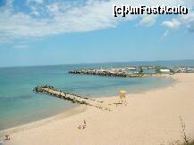 [P09] plaja de la Eforie Nord aflata la 5 - 10 minute de mers pe jos fata de cea de la Agigea...este foarte devreme,asa ca e goala » foto by sandu.53
 - 
<span class="allrVoted glyphicon glyphicon-heart hidden" id="av128264"></span>
<a class="m-l-10 hidden" id="sv128264" onclick="voting_Foto_DelVot(,128264,22689)" role="button">șterge vot <span class="glyphicon glyphicon-remove"></span></a>
<a id="v9128264" class=" c-red"  onclick="voting_Foto_SetVot(128264)" role="button"><span class="glyphicon glyphicon-heart-empty"></span> <b>LIKE</b> = Votează poza</a> <img class="hidden"  id="f128264W9" src="/imagini/loader.gif" border="0" /><span class="AjErrMes hidden" id="e128264ErM"></span>