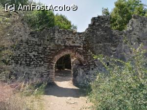 [P25] Poarta și zidul văzute dinspre canal » foto by crismis
 - 
<span class="allrVoted glyphicon glyphicon-heart hidden" id="av908049"></span>
<a class="m-l-10 hidden" id="sv908049" onclick="voting_Foto_DelVot(,908049,22820)" role="button">șterge vot <span class="glyphicon glyphicon-remove"></span></a>
<a id="v9908049" class=" c-red"  onclick="voting_Foto_SetVot(908049)" role="button"><span class="glyphicon glyphicon-heart-empty"></span> <b>LIKE</b> = Votează poza</a> <img class="hidden"  id="f908049W9" src="/imagini/loader.gif" border="0" /><span class="AjErrMes hidden" id="e908049ErM"></span>