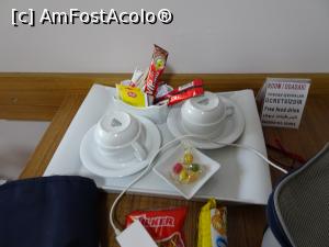 [P17] Ecrin Hotel Altintaş - ceai, ness, biscuiţi oferite gratuit » foto by nicole33
 - 
<span class="allrVoted glyphicon glyphicon-heart hidden" id="av908238"></span>
<a class="m-l-10 hidden" id="sv908238" onclick="voting_Foto_DelVot(,908238,22824)" role="button">șterge vot <span class="glyphicon glyphicon-remove"></span></a>
<a id="v9908238" class=" c-red"  onclick="voting_Foto_SetVot(908238)" role="button"><span class="glyphicon glyphicon-heart-empty"></span> <b>LIKE</b> = Votează poza</a> <img class="hidden"  id="f908238W9" src="/imagini/loader.gif" border="0" /><span class="AjErrMes hidden" id="e908238ErM"></span>