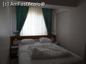 [P20] Ecrin Hotel Altintaş - dormitorul » foto by nicole33
 - 
<span class="allrVoted glyphicon glyphicon-heart hidden" id="av908241"></span>
<a class="m-l-10 hidden" id="sv908241" onclick="voting_Foto_DelVot(,908241,22824)" role="button">șterge vot <span class="glyphicon glyphicon-remove"></span></a>
<a id="v9908241" class=" c-red"  onclick="voting_Foto_SetVot(908241)" role="button"><span class="glyphicon glyphicon-heart-empty"></span> <b>LIKE</b> = Votează poza</a> <img class="hidden"  id="f908241W9" src="/imagini/loader.gif" border="0" /><span class="AjErrMes hidden" id="e908241ErM"></span>