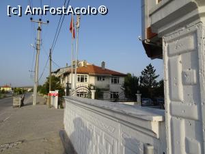 [P28] Ecrin Hotel Altintaş - intrarea în parcare » foto by nicole33
 - 
<span class="allrVoted glyphicon glyphicon-heart hidden" id="av908249"></span>
<a class="m-l-10 hidden" id="sv908249" onclick="voting_Foto_DelVot(,908249,22824)" role="button">șterge vot <span class="glyphicon glyphicon-remove"></span></a>
<a id="v9908249" class=" c-red"  onclick="voting_Foto_SetVot(908249)" role="button"><span class="glyphicon glyphicon-heart-empty"></span> <b>LIKE</b> = Votează poza</a> <img class="hidden"  id="f908249W9" src="/imagini/loader.gif" border="0" /><span class="AjErrMes hidden" id="e908249ErM"></span>