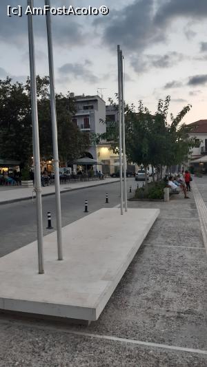 [P39] Piața celor trei amirali și faleza » foto by Carmen Ion
 - 
<span class="allrVoted glyphicon glyphicon-heart hidden" id="av1266097"></span>
<a class="m-l-10 hidden" id="sv1266097" onclick="voting_Foto_DelVot(,1266097,22857)" role="button">șterge vot <span class="glyphicon glyphicon-remove"></span></a>
<a id="v91266097" class=" c-red"  onclick="voting_Foto_SetVot(1266097)" role="button"><span class="glyphicon glyphicon-heart-empty"></span> <b>LIKE</b> = Votează poza</a> <img class="hidden"  id="f1266097W9" src="/imagini/loader.gif" border="0" /><span class="AjErrMes hidden" id="e1266097ErM"></span>